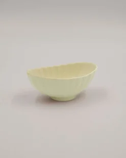 Lille aflang beige skål