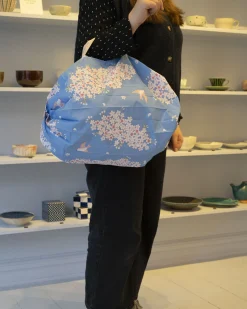 Shupatto Compact Bag M (HANA NI TORI)